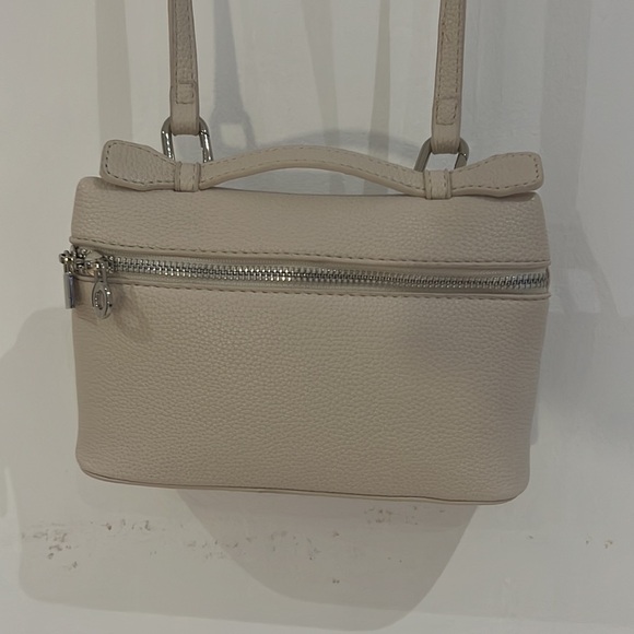 Bag - Picture 2 of 9